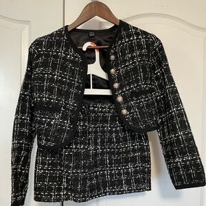 Chic Black and White Tweed Jacket and Skirt